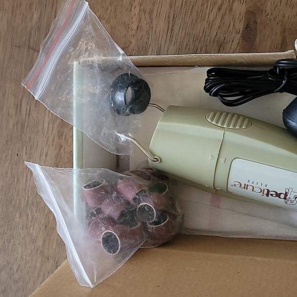 NIB Peticure pet nail grooming kit. Never used. - Picture 4 of 12